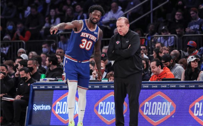 她同样在职 她同样在职